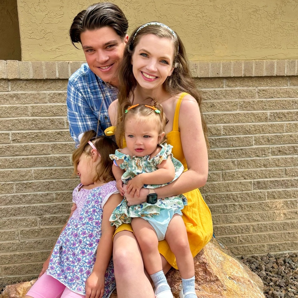 Meet your Posher, Abigail